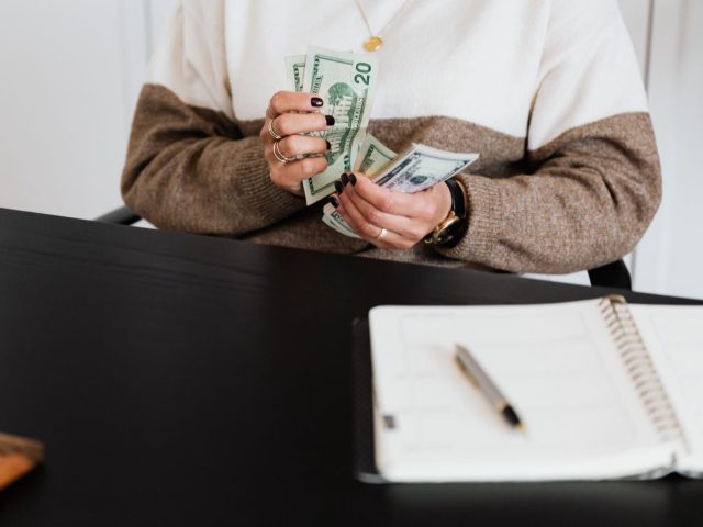 Guide pas à pas pour établir un budget mensuel