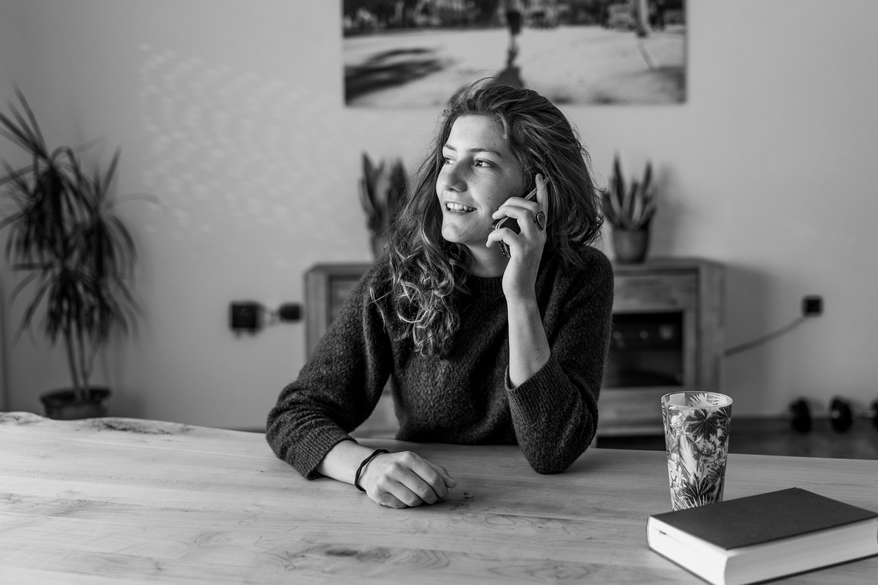 Comment protéger votre entreprise contre les arnaques au faux conseiller ?